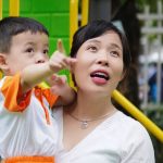 Bí quyết phát triển ngôn ngữ hiệu quả cho trẻ: Dành thời gian cho con
