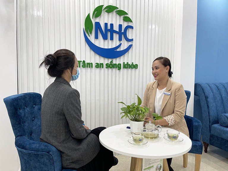 điều trị rối loạn lo âu xã hội bằng liệu pháp tâm lý