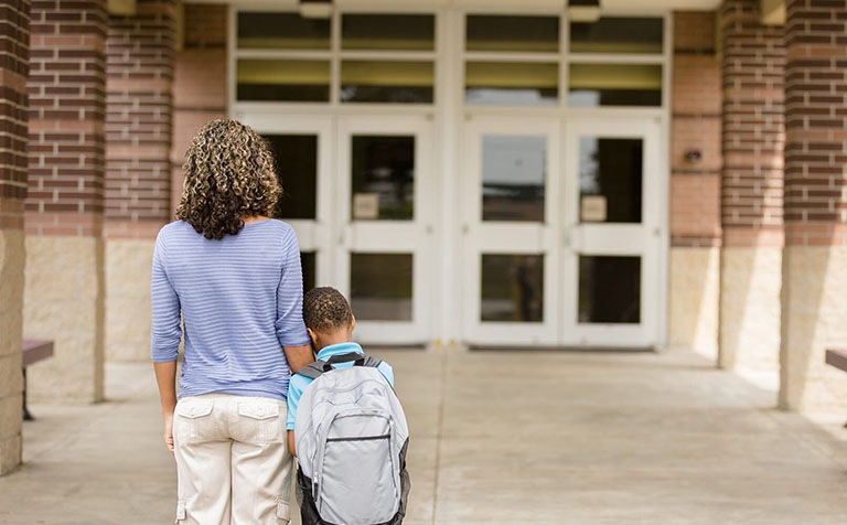 rối loạn lo âu chia ly ở trẻ em