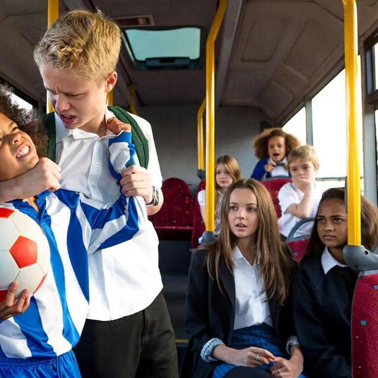 Biểu hiện của hiệu ứng người ngoài cuộc trong đời sống