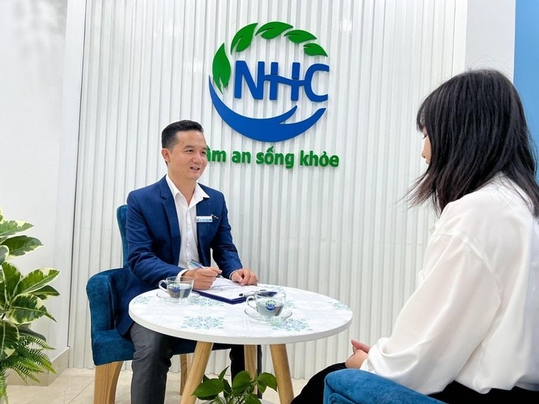 Tâm lý NHC tư vấn cho khách hàng bị bạo lực ngôn từ