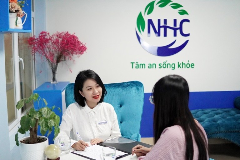 điều trị hội chứng hoang tưởng người khác yêu mình tại Tâm lý NHC