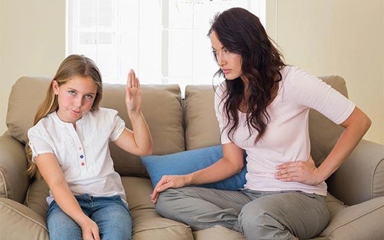 Dấu hiệu nhận biết mâu thuẫn giữa cha mẹ và con cái