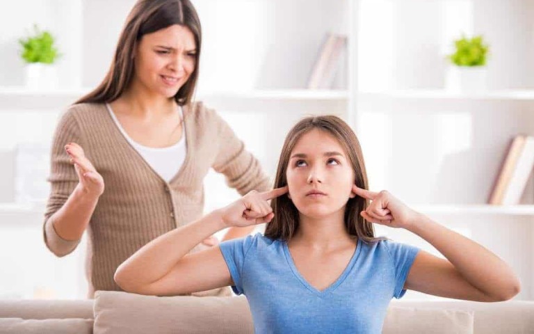 con có dấu hiệu tâm lý nhưng không chịu đi khám