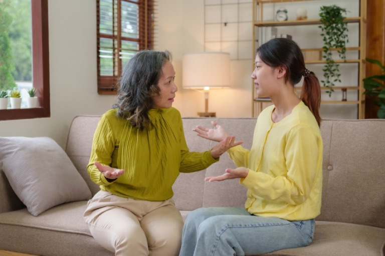Khoảng cách thế hệ là gì